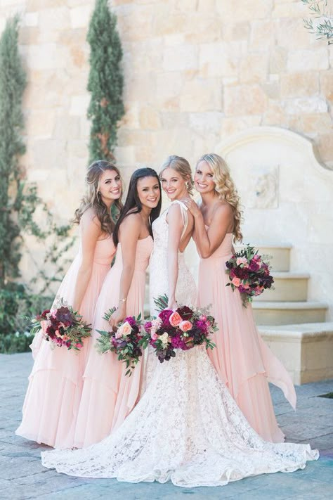 Bride With Bridesmaids Poses, 3 Bridesmaid Poses With Bride, Bridal Party Of 3 Photos, Bride With 3 Bridesmaids Photo Ideas, Wedding Photography With Bridesmaids, 3 Bridesmaid Photoshoot Ideas, Bridesmaids With Bride, Bride And Bridesmaids Poses, Bride With 3 Bridesmaids