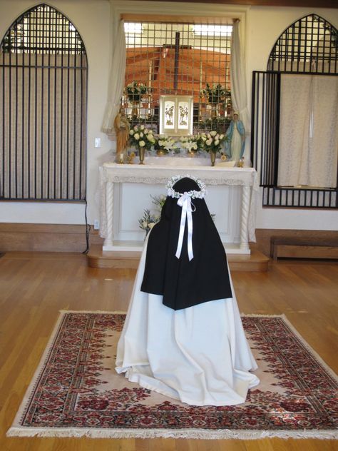 Carmel of Jesus, Mary, & Joseph – Monastery of Discalced Carmelite Nuns Discalced Carmelite Nuns, Carmelite Nuns, Christian Veiling, Litany Of The Saints, Christian Veils, Catholic Aesthetic, Nuns Habits, Silent Prayer, Thy Kingdom Come