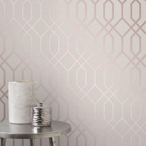 Quartz Trellis Geometric Wallpaper Beige and Rose Gold Feature Wall Fine Decor FD42306 Wallpaper Bedroom Feature Wall, Tapete Gold, Feature Wall Bedroom, Trellis Wallpaper, Rose Gold Wallpaper, Silver Wallpaper, Wallpaper Accent Wall, Metallic Wallpaper, Gold Wallpaper