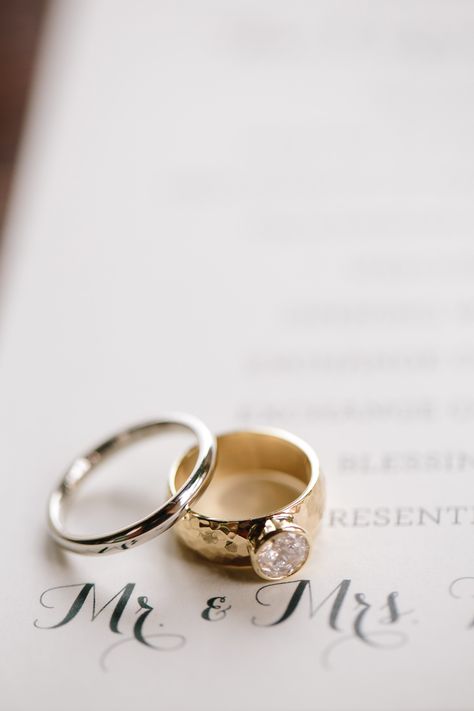 Wedding Rings Pictures, Rings Pictures, Wedding Ring Shots, Wedding Ring Pictures, Wedding Portrait Poses, New Photo Style, Oh My Heart, Wedding Details Photography, Wedding Day Jewelry