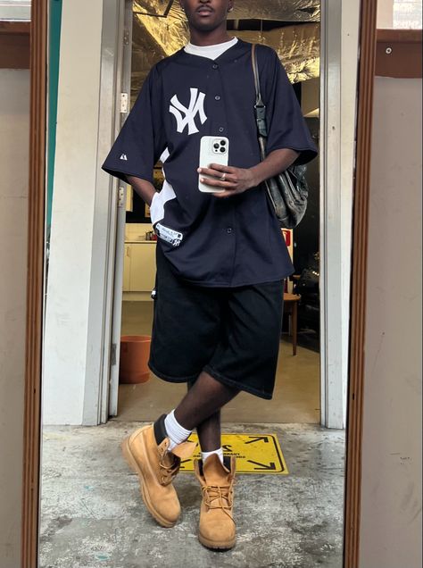 Yankee Jersey Outfit Men, Timberland Boots Outfit Jorts, Timbs Outfit Men Summer, Timbs Outfits Streetwear, Oversized Jersey Outfit Men, Timberland Fits Men, Baggy Jorts Outfit Idea Men, Jorts Timberlands, Jersey And Jorts Outfit