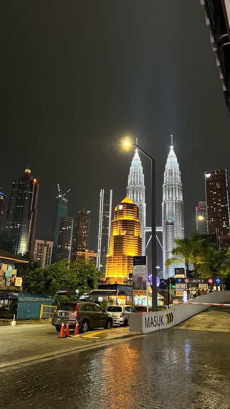 malaysia Travel Aesthetic Malaysia, Malaysia Aesthetic Wallpaper, Malaysia Night View, Malaysia Pictures, Kl Aesthetic, Kuala Lumpur Malaysia Aesthetic, Aesthetic Malaysia, Twin Towers Malaysia, Malaysia Wallpaper