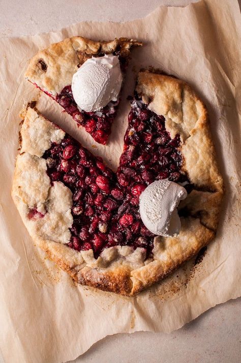 My rustic cranberry galette is a festive fall/winter/holiday dessert that will look beautiful on your table and delight your guests' tummies. Cranberry Galette, Winter Holiday Desserts, Farmers Market Recipes, Galette Recipe, Holiday Dessert, Köstliche Desserts, Cranberry Sauce, Eat Local, Holiday Desserts