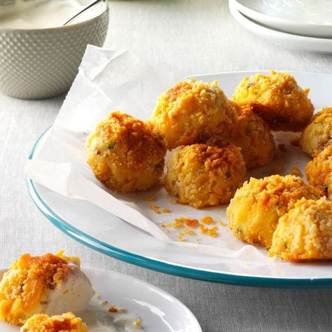 Potato Croquette Recipe, Croquettes Recipe, Cheddar Potatoes, Sweet Potatoe Bites, Potato Croquettes, Easter Snacks, Make Ahead Appetizers, Potato Bites, Leftover Mashed Potatoes