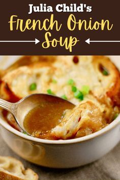 Homemade French Onion Soup, Best French Onion Soup, Classic French Onion Soup, Onion Soup Recipe, Julia Child Recipes, French Onion Soup Recipe, Onion Soup Recipes, Soup Easy, Homemade Beef