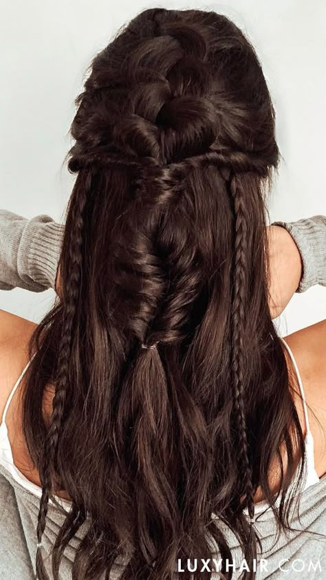 Easy Braided Hairstyle Irish Braids Hairstyles, Dnd Hairstyles Female, Easy Fantasy Hairstyles, Intricate Braided Hairstyles, Celtic Hairstyles, Celtic Braids, Holiday Hairstyles Easy, Intricate Braids, Medieval Hairstyles