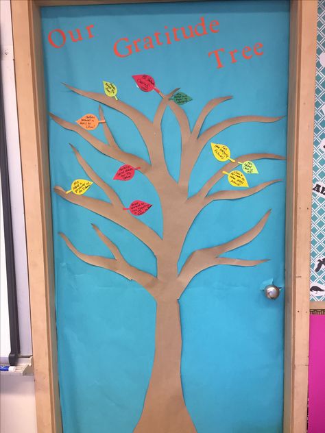 Gratitude Tree Bulletin Board, Gratitude Gathering, Tree Bulletin Board Ideas, Bulletin Boards For School, Boards For School, Tree Bulletin Board, Fall Classroom Door, Gratitude Wall, Bulletin Board Tree