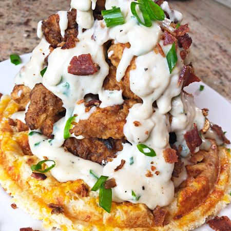 Dinner Idea Chicken, Savoury Waffles, Egg Gif, Schezwan Chicken, Best Waffle Recipe, Southern Recipe, Great Chicken Recipes, Fried Chicken And Waffles, Savory Waffles