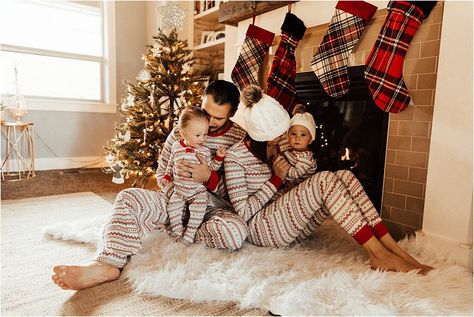 Twins Christmas Photos, Matching Pjs Family Christmas Photo, Boho Christmas Card, Newborn Christmas Pictures, Matching Family Christmas Pjs, Diy Christmas Photoshoot, Family Holiday Pictures, Baby Family Pictures, Christmas Pjs Family