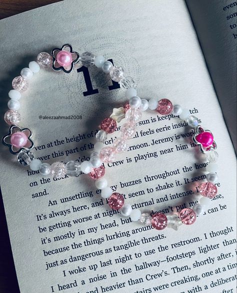 My og pic | please follow 💕. #aesthetic #books #photography #bracelet Photography Ideas For Bracelets, Aesthetic Bracelet Pictures, Bracelets Photoshoot Ideas, Beaded Bracelet Photography Ideas, Bead Bracelet Photography, Photography Bracelet Photo Ideas, Braclets Ideas Aesthetic, Asthetic Braclets Pic, Crystal Bracelet Photography