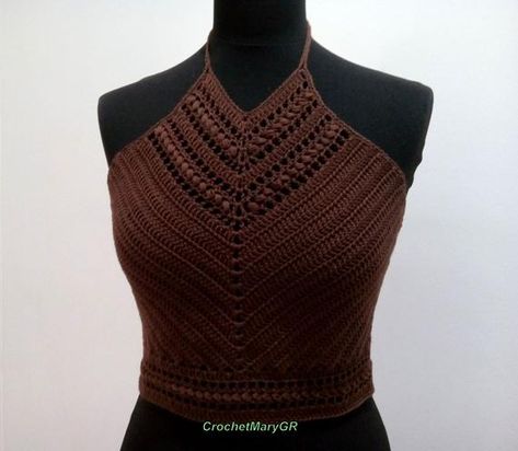 Crop Top, Crochet Top This is a beautiful dark brown crochet top. .. colour code 28 It can be worn at a festival, on the beach, with your jeans and will make you look at each appearance. A very beautiful accessory in a body tanned by the sun of summer that will surely impress and draw your eyes !!! Débardeurs Au Crochet, Top Crop Tejido En Crochet, Crochet Tube Top, Hippie Tank Tops, Brown Tank Top, Brown Crochet, Crochet Boho Top, Hippie Top, Crochet Bralette