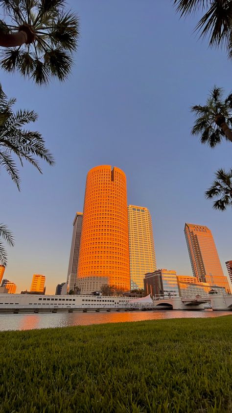 River sunset on the bay tampa florida Tampa Bay Aesthetic, Tampa Aesthetic, Tampa Florida Aesthetic, Tampa Sunset, Tampa Airport, Jose Canseco, River Sunset, Tampa Bay Florida, Airport Aesthetic