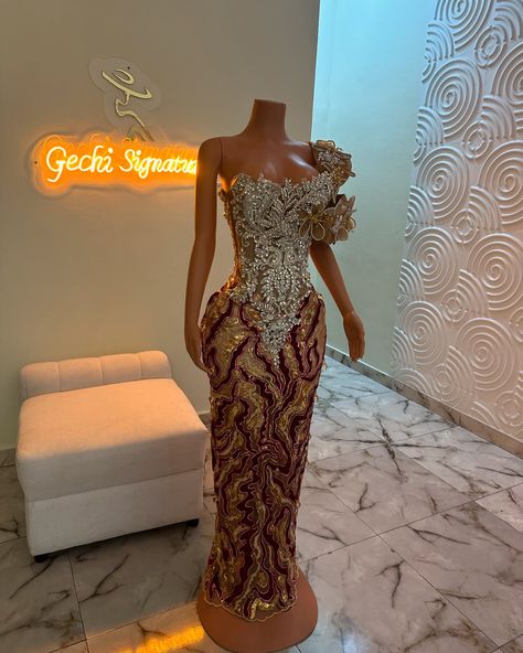 Custom crafted to perfection. 😍🔥 💚Have you booked yet? #prom2025 is Open!🪡 Having trouble finding custom dresses that flatter your body? All you need to do is bring your idea/inspiration & I’ll customize that into reality. @gechisignature is here to make you look fabulous. For inquiries, send a DM or Email📨 gechisignature@gmail.com Be sure to follow @gechisignature for more fashion tea😍watch us create magic 🪄 #promdressforsale #customdesigner #prom2025 #corsetdress #promdresses #promdesign... Ghanaian Prom Dresses, African Reception Dress, Ghana Prom Dress, Brown Prom Dresses Black Women, Enchanted Forest Theme Dress, Dramatic Prom Dresses, Good Prom Dress, Nigerian Prom Dress, Wedding Dress Drop Waist