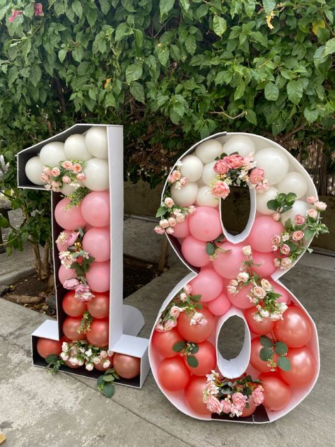 Debut Decorations 18th Diy Pink, 18th Birthday Backdrop Ideas Diy, Foam Numbers Birthday Parties, Diy Birthday Number Decorations, 18th Decoration Ideas, Giant Numbers Diy, 18th Birthday Party Ideas Decoration Diy, 18th Birthday Backdrop Ideas, Diy 18th Birthday Decorations