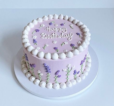 Purple Lunchbox Cake, Tortas Color Pastel, Cake For Wedding, Decorating For Beginners, Round Birthday Cakes, 19th Birthday Cakes, Idea Cake, Cake Summer, Decorate Cake