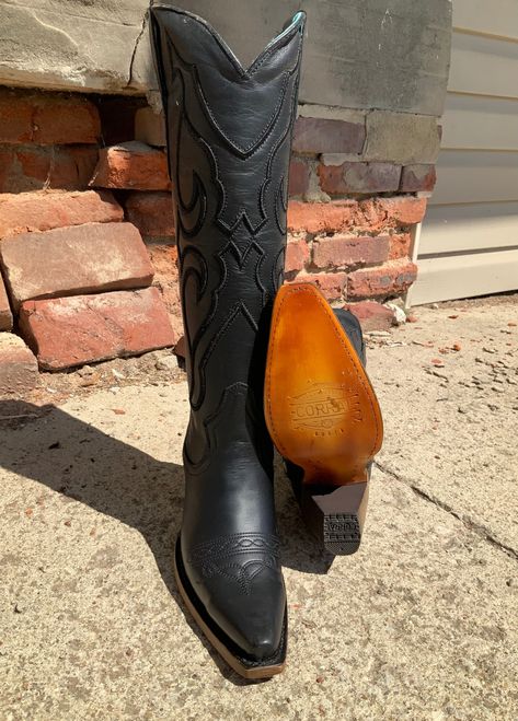 Montana Wardrobe, Tall Black Cowboy Boots, Tattooed Baddie, Black Western Boots Women, Black Western Boots Outfit, Square Toe Cowgirl Boots, Clothe Styles, Snip Toe Cowgirl Boots, Cowgirl Boots Wedding