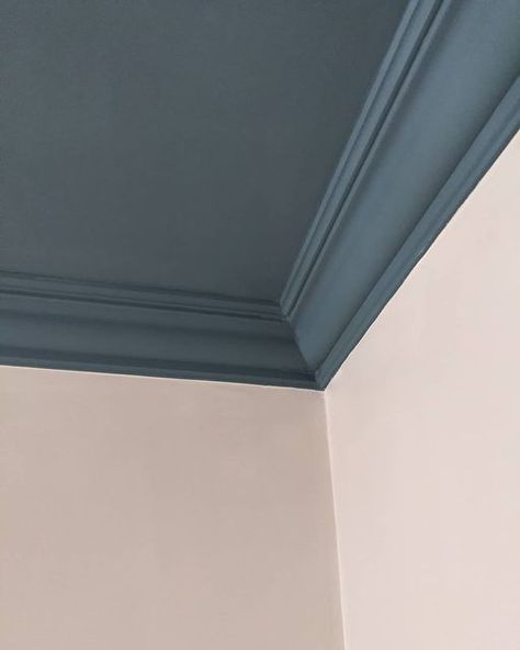 Painted Ceiling Living Room Small Spaces, Dark Paint On Ceiling, White Wall Blue Ceiling, Ceiling And Half Wall Paint, Ceiling Accent Color, Colour Blocking Ceiling, Navy Bedroom Ceiling, Blue Living Room Ceiling, Coloured Ceilings Living Room