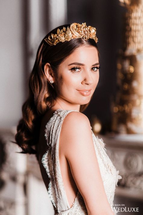 Who doesn't want to wear a crown on their wedding day? | WedLuxe  #Gold #Hairpiece #Headpiece #Accessories #Pretty #Bride #Bridal #BridalInspo How To Wear A Crown, Hair Down Tiara, Hairstyles With A Crown, Hairstyle With Crown, Debut Hairstyles, Gold Hairpiece, Royal Hairstyles, Hollywood Gowns, Wedding Crown Tiara