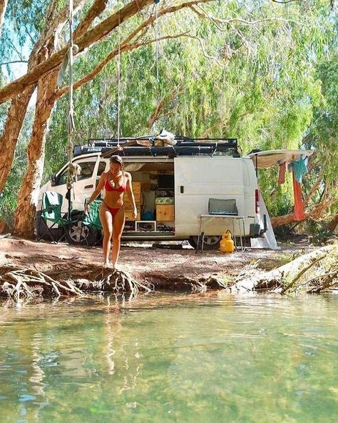 A gorgeous getaway spot. Salty Granola, Omgebouwde Bus, Kombi Trailer, Caravan Van, Kombi Home, Perfect Road Trip, Campervan Life, Bus Life, Van Living