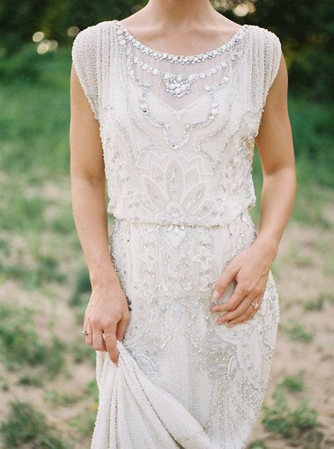 2019 Baddie, Teenage Grunge, Deco Wedding Dress, Art Deco Wedding Dress, Modest Shorts, Wedding Inspiration Summer, Inspiration Photography, Art Deco Posters, Elegant Bride