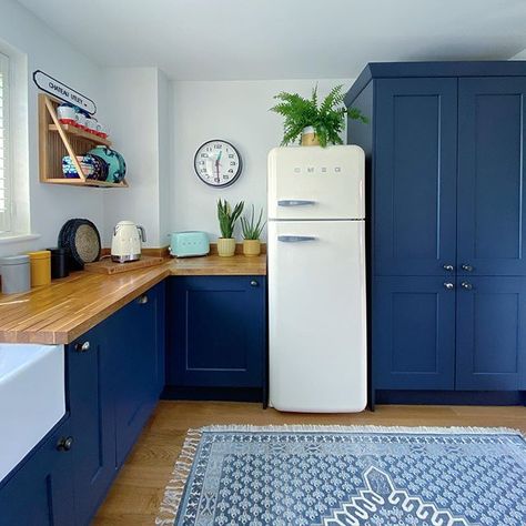 Large fridge and freezer in kitchen