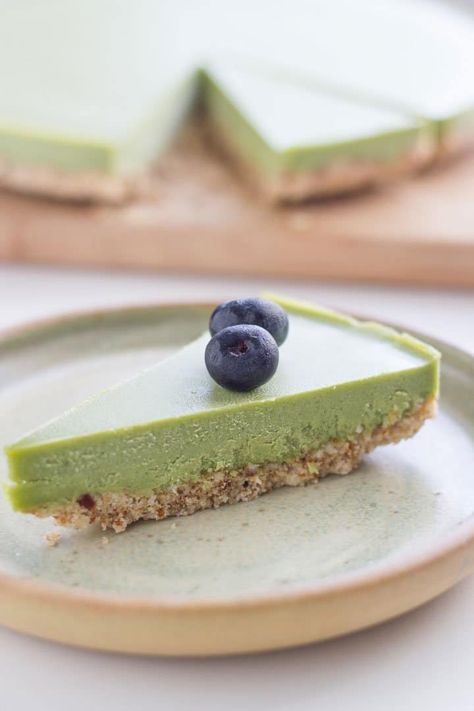 Matcha Cheesecake Recipe, Matcha Vegan, Green Tea Dessert, Matcha Green Tea Recipes, Matcha Cheesecake, Matcha Dessert, Green Tea Recipes, Cooking With Coconut Oil, Raw Cake