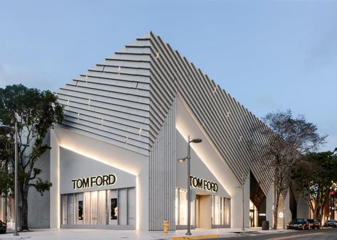 What to See and Do in the Miami Design District Tom Ford Store, Concrete Facade, Interior Vintage, 카페 인테리어 디자인, Design Blogs, Shop House Plans, Shop Window Design, Shop Front Design, Commercial Architecture