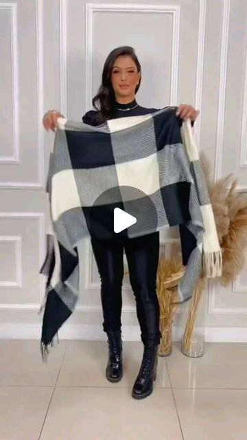 𝐒𝐭𝐲𝐥𝐞 𝐌𝐢𝐱 on Instagram: "Scarf hack 🌟 ↡ Double click if you liked the post ♥️ and follow us for more 👇 🔹 🔺@stylemix42 🔺@stylemix42 🔺@stylemix42 🔹 • 𝗧 𝗚 𝗦 • #autumn #fashiontips #diy #lifehacks #scarf #fashionhack #scarffashion #fashionhacks #stylehacks #elegantoutfit #stylemix42 #stylemix #orololife #orolomix #ootdfashion #styletips #styleinspo #fashioninspo #pants #stylefashion #fashionstyle #styleinspiration #fashionlover #tbt #fashion #trend #fashionista" Hairstyles Sports, How To Wear A Blanket Scarf, Scarf Wearing, Scarf Wearing Styles, Diy Fashion Scarf, Bridesmaid Hairstyles Half Up Half Down, Modest Summer Dresses, Hairstyles Videos, Wear A Scarf