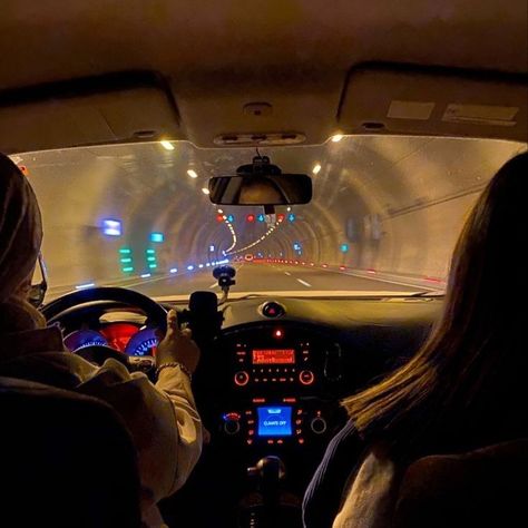 Car Trip With Friends, Roadtrip Aesthetic Friends, Car Ride With Friends Aesthetic, Friends Roadtrip Aesthetic, Road Trip Aesthetic Friends Night, Best Road Trip Songs, Travel Playlist, Road Trip Songs, Van Life Aesthetic