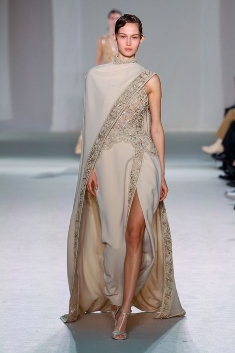 Couture Spring 2023, Fashion Designer Dress, Elie Saab Spring, Elie Saab Couture, Stylish Wedding Dresses, Spring Couture, Spring Summer 2023, فستان سهرة, Stylish Dress Designs