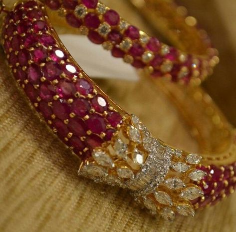 Beautiful Stylish Jewelry. Jewelry is no longer referred to as a woman's closest friend, it is also extremely enticing to the men! Since the ages, jewelry has been  utilized to accessorize oneself. Having said that, today's fine jewelry has become a fashion statement for both males and females, old and also the young. Ruby Bangles, Jewelry Advice, Bangles Jewelry Designs, Gold Bangles Design, Silver Wedding Rings, Gold Jewelry Indian, Bangle Designs, Classic Jewelry, Bangles Jewelry