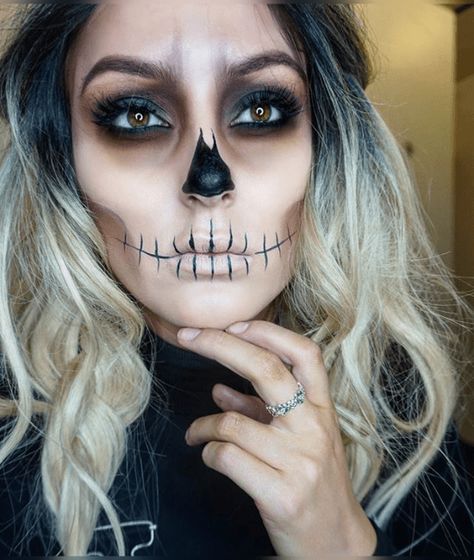 Vampyr Smink, Makijaż Sugar Skull, Skeleton Face Makeup, Makeup Fantasi, Makeup Karakter, Make Up Diy, Makeup Zombie, Fantasy Make-up, Halloween Gesicht