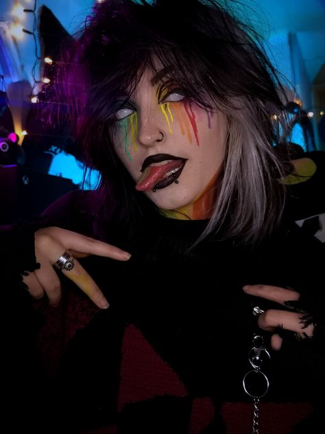 Pride makeup Pride Gothic Makeup, Alt Pride Makeup, Lgbtq Makeup Ideas, Pride Clown Makeup, Nonbinary Pride Makeup, Rainbow Goth Makeup, Goth Pride Outfit, Pansexual Makeup Looks, Goth Pride Makeup