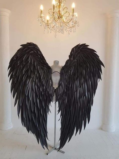 Black Angel Costume, Angel Wings Cosplay, Wings Cosplay, Angel Halloween Costumes, Angel Wings Costume, Cosplay Wings, Personaje Fantasy, Black Angel Wings, Photo Zone