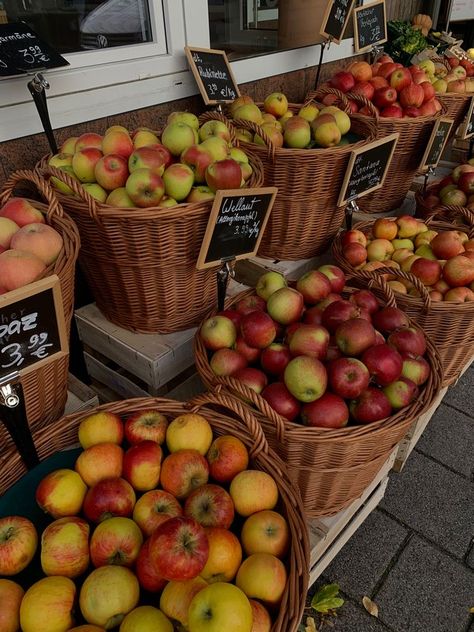 Apple Aesthetic Fruit, Apples Aesthetic, Aesthetic September, Autumn Apples, Apple Festival, Strawberry Shortcake Characters, Apple Farm, Fruit Picking, Fall Mood Board