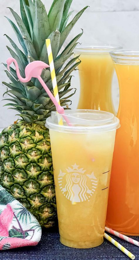 Pineapple Drink Starbucks, Copycat Starbucks Refreshers Recipes, Starbucks Refresher Copycat, Pineapple Coconut Refresher, Blended Pineapple Drinks, Copycat Paradise Drink Starbucks, Starbucks Pineapple Paradise Drink, Copycat Starbucks Pineapple Refresher, Starbucks Refreshers Pineapple