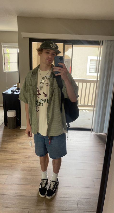 Summer Fits Men, Grunge Summer Outfits, Skater Outfit, Skater Outfits, Mens Summer Outfits, Mens Casual Outfits Summer, Street Style Outfits Men, Mens Outfit Inspiration, Men Fashion Casual Outfits