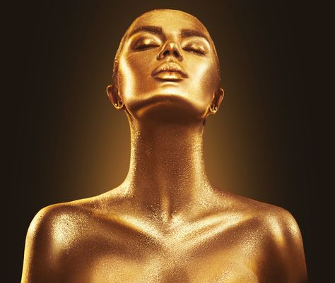 Shiny Makeup, Golden Skin, Gold Skin, Pure Gold Jewellery, Gold Bodies, Gold Face, Jewelry Model, Sphynx, Arte Pop