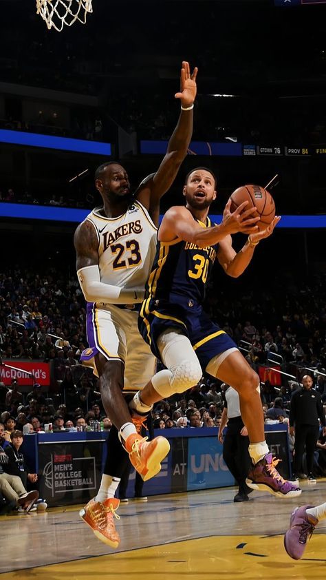 Stephen Curry Wallpapers 4k, Stephen Curry And Lebron James, Stephen Curry Dunk, Lebron James Dunk, Lebron James Dunking, Nba Pics, Lebron James Art, Stephen Curry Wallpaper, Curry Wallpaper