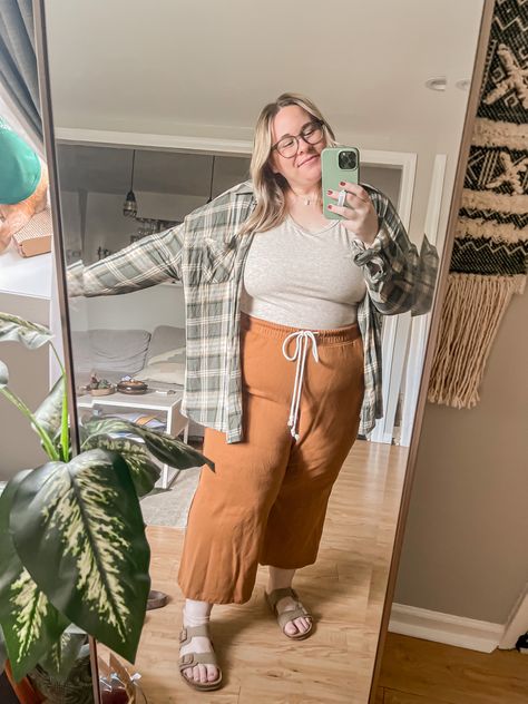 Plus Size Desert Outfits, Plus Size Outdoorsy Outfits, Granola Plus Size, Plus Size Granola Outfits, Granola Girl Aesthetic Outfits Summer, Plus Size Camping Outfits, Plus Size Earthy Outfits, Unpolished Casual, Grunge Outfits Plus Size