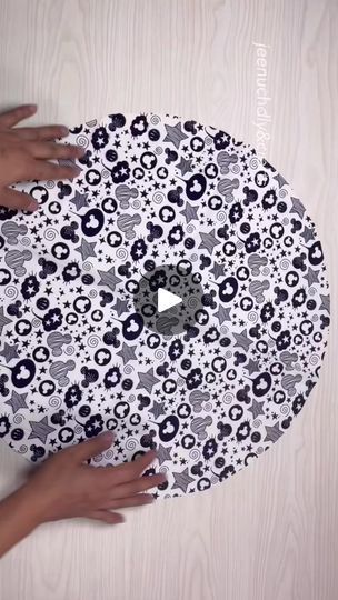 How To Make A Purse, Diy Christmas Gifts Funny, Circle Bag Pattern, How To Make Purses, Bag Designs, Beautiful Handbags, Facebook Reels, Drawstring Bags, Bags Purses