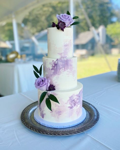 GALLERY — Saltadena Bakery & Cake Shop Lavendar Cakes Wedding, Lavender And Silver Wedding Cake, Lavender Themed Wedding Cake, Lilac Wedding Cake Ideas, Pastel Purple Wedding Cake, Lilac Wedding Cakes, Ukrasavanje Torti, 1 Tier Wedding Cakes, Wedding Cakes Purple