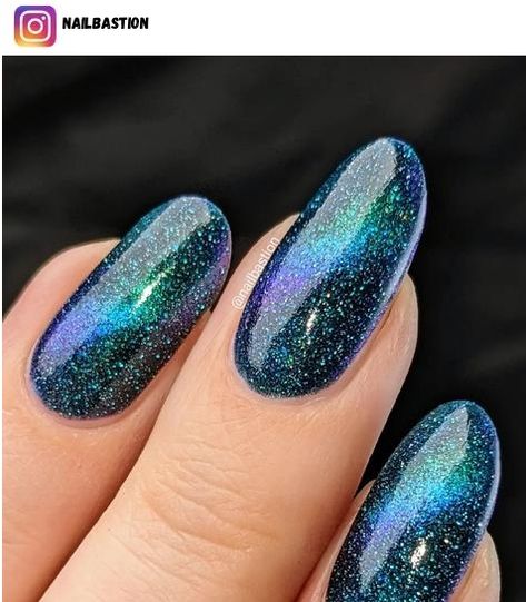 Cat Eye Gel Halloween Nails, Cool Cat Eye Nails, Purple Cat Eye Nail Designs, Short Cats Eye Nails, Northern Lights Nail Designs, Turquoise Cat Eye Nails, Mermaid Cat Eye Nails, Green Cat Eye Nails Design, Cat Eye Nails Polish Art Designs