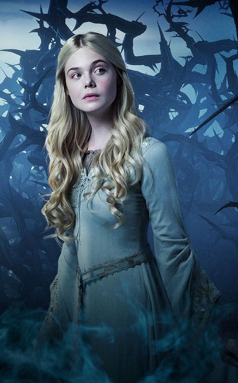 Aurora Maleficent Dress, Maleficent Aurora Dress, Elle Fanning Movies, Elle Fanning Maleficent, Maleficent Dress, Maleficent Aurora, Ellie Fanning, Maleficent Movie, Aurora Dress