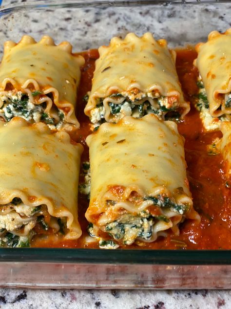 Easy Spinach Lasagna, Spinach Lasagna Rolls, Plats Healthy, Dinner Recipes Healthy, Spinach Lasagna, Pasta Dinner Recipes, Healthy Dinner Recipes Chicken, Roll Ups, Veggie Dishes