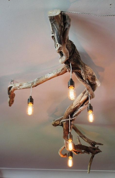 Driftwood lighting fixture Chandeliers For Bedrooms, Art With Branches, Natural Chandelier, Pink House Interior, Natural Chandeliers, Branch Diy, Driftwood Chandelier, Wood Lighting, Chandelier Ideas