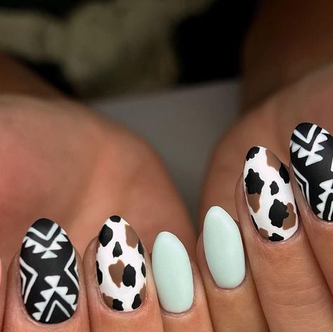 Tan Cow Print Nails, Spring Nail Art For Short Nails, Black And Brown Cow Print Nails, Cute Western Christmas Nails, Western Design Nails, Aztec Print Nails, 4h Nails Designs, Christmas Nails Western, Dark Summer Nail Ideas