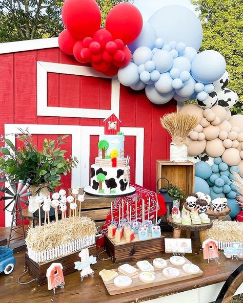 Kara's Party Ideas Farm 1st Birthday Party | Kara's Party Ideas Barn First Birthday Party, Farm Party Centerpiece Ideas, Barn Birthday Party, Farm Themed Party, Barnyard Birthday Party, Farm Theme Birthday, Farm Animal Party, Farm Themed Birthday Party, Farm Animals Birthday Party