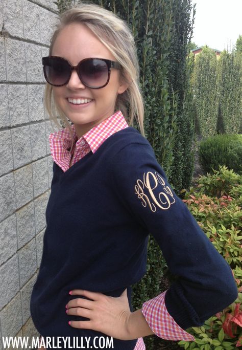 Monogrammed Ladies Long Sleeve V-Neck Sweaters...How CUTE!! Great place for a monogram! School Monogram, Ideas For Clothes, Monogram Ideas, Monogram Outfit, Marley Lilly, Preppy Girl, Fashion Mode, Looks Style, Preppy Style