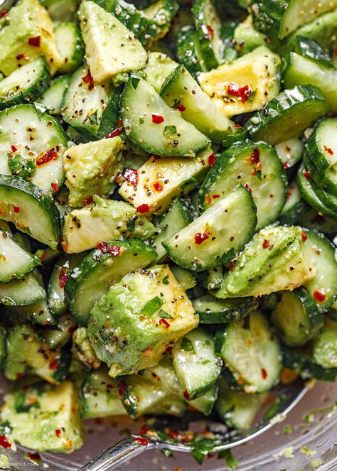 Cucumber Avocado Salad Recipe – Avocado Cucumber Salad Recipe — Eatwell101 Avocado Cucumber Salad, Salad Art, Cucumber Dressing, Spicy Cucumber, Avocado Recipes Healthy, Holy Cannoli, Cream Salad, Cucumber Avocado Salad, Salad Appetizer